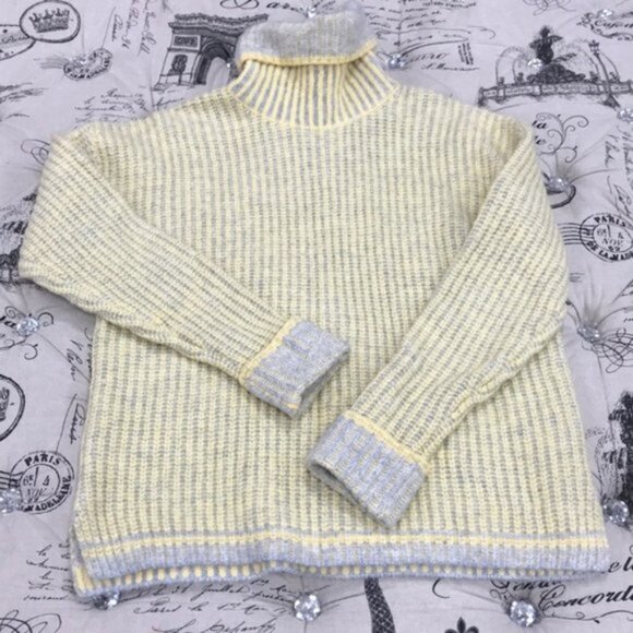 Caslon Turtleneck Sweater - Picture 3 of 6